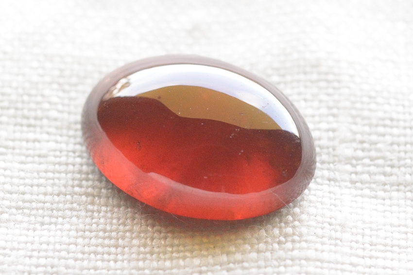 ヘソナイト（オレンジガーネット）【14】　天然石ルース・カボション（18×13mm）