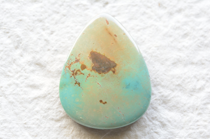 イラン産（ペルシャ）ターコイズ【92】天然石ルース・カボション（33×25mm）