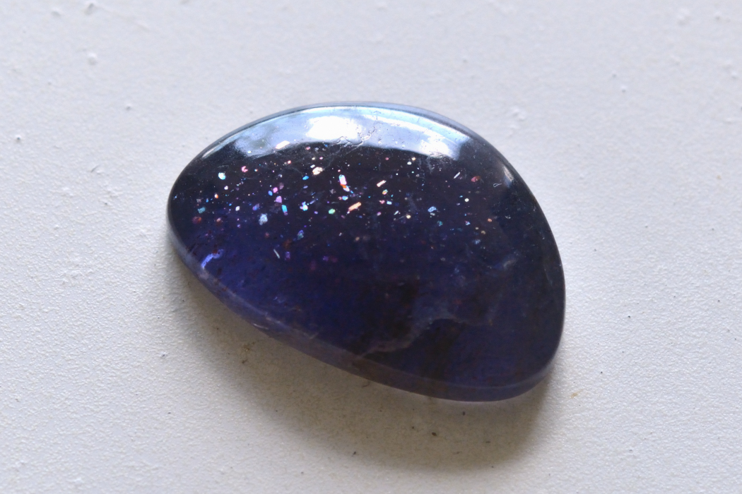 アイオライトサンストーン【40】ルース・カボション（×ｍm）