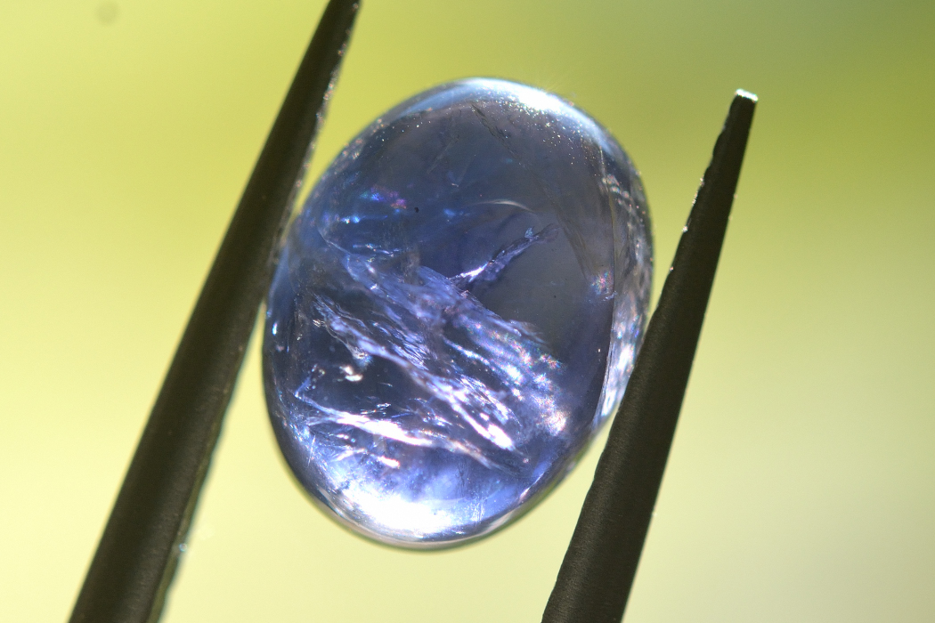 アイオライト【44】ルース・カボション（10×7.5ｍｍ）