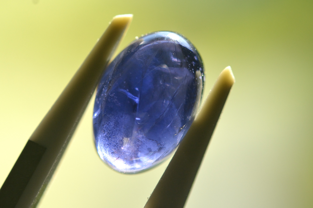 アイオライト【48】ルース・カボション（11×7.5ｍｍ）