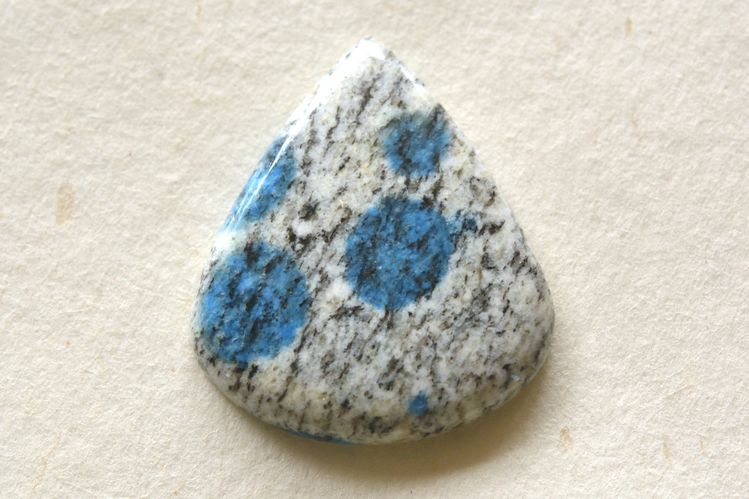 Ｋ2アズライト（Ｋ2ブルー）【9】ルース・カボション（33.5×29mm）