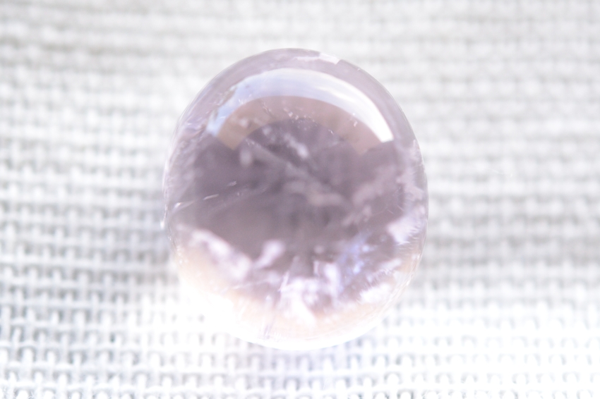 クンツァイト【22】天然石ルース・カボション（15.5×14mm）