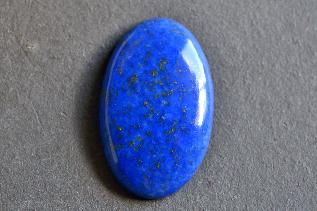 ラピスラズリ【7】　ルース・カボション（29×18mm）