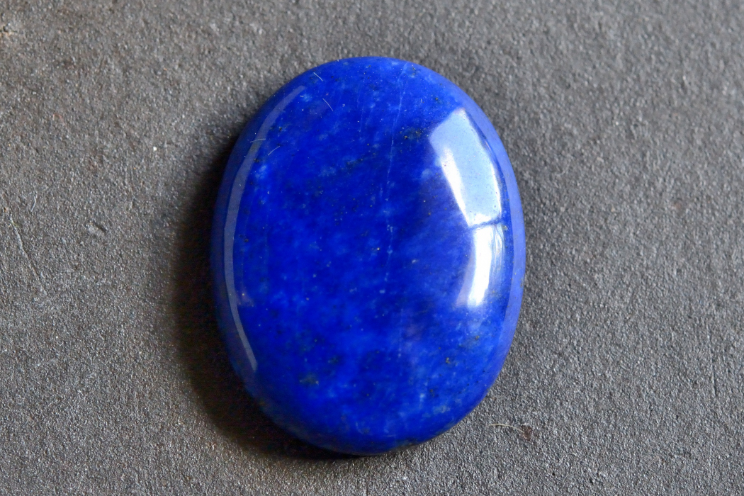 ラピスラズリ【10】　ルース・カボション（21.5×16.5mm）