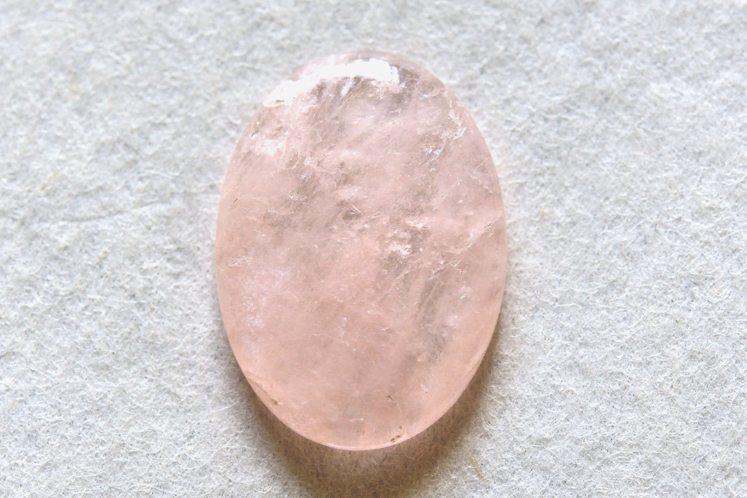 モルガナイト【11】ルース・カボション（18×13mm）