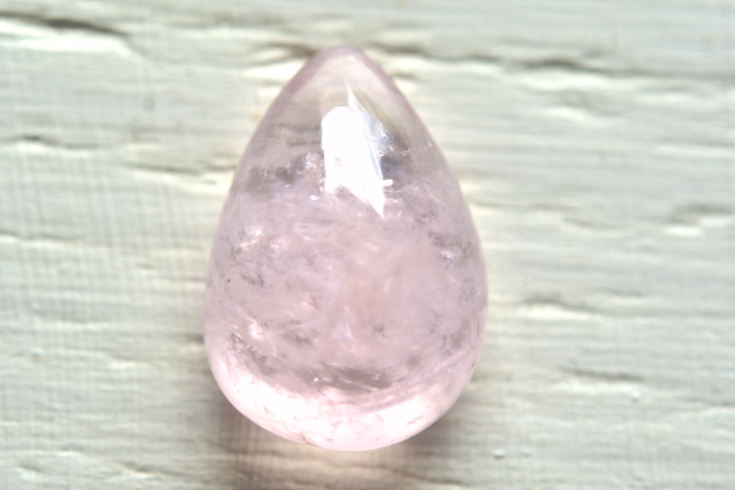 モルガナイト【17】ルース・カボション（18.5×12.5mm）