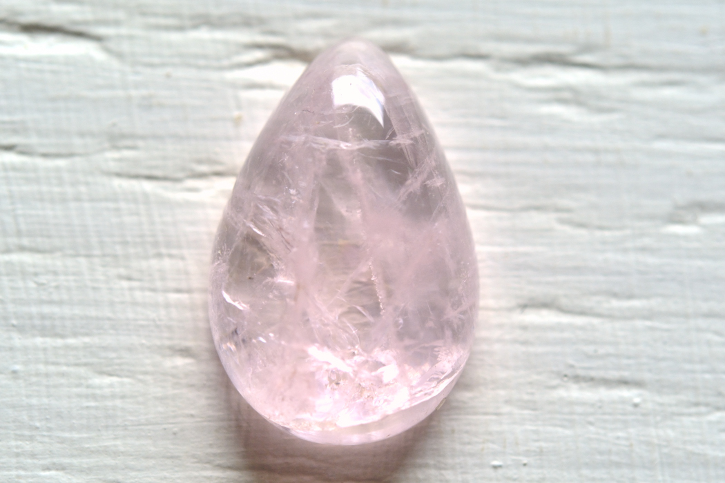 モルガナイト【28】ルース・カボション（18×12mm）