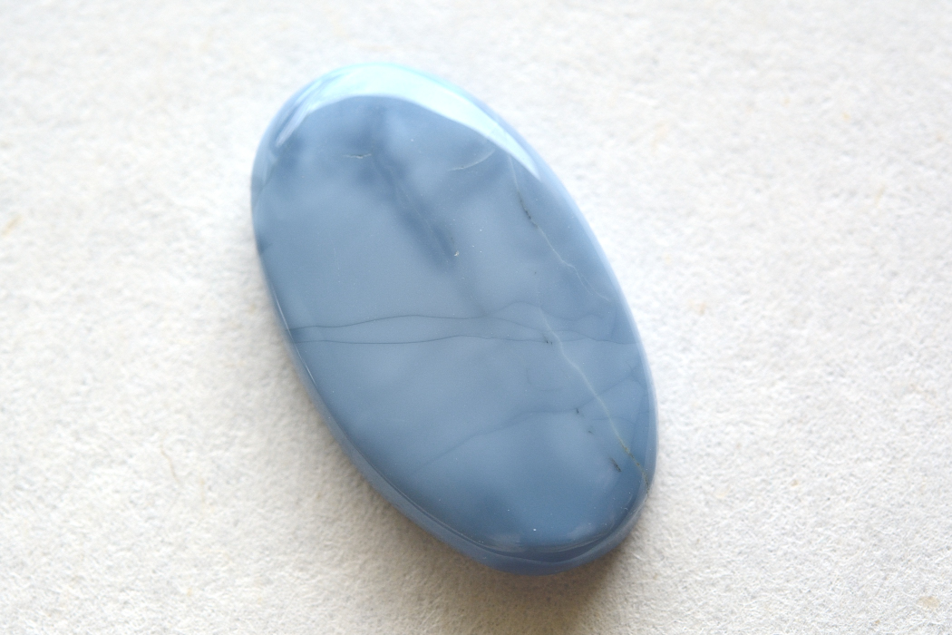 ブルーオパール（オワイヒーブルーオパール）【10】天然石ルース・カボション　（34.5×20mm）
