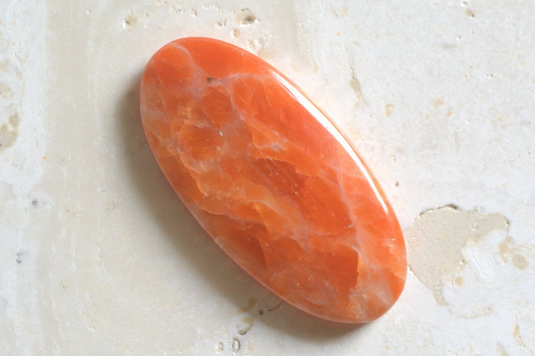オレンジカルサイト【1】ルース・カボション（32.5×16mm）