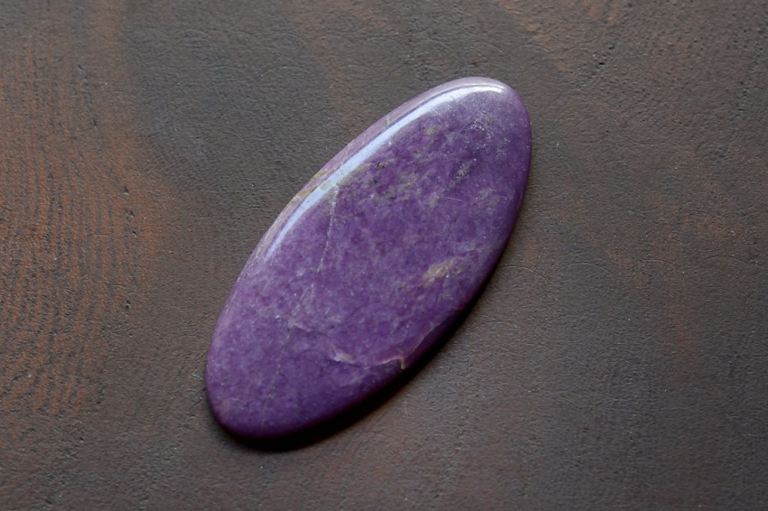 パープライト【19】天然石ルース・カボション　（32×14mm）