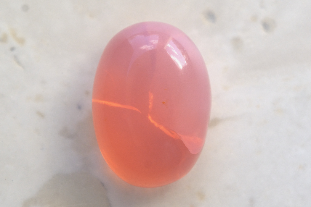 ピンクオパール【5】ルース・カボション（18×13mm）