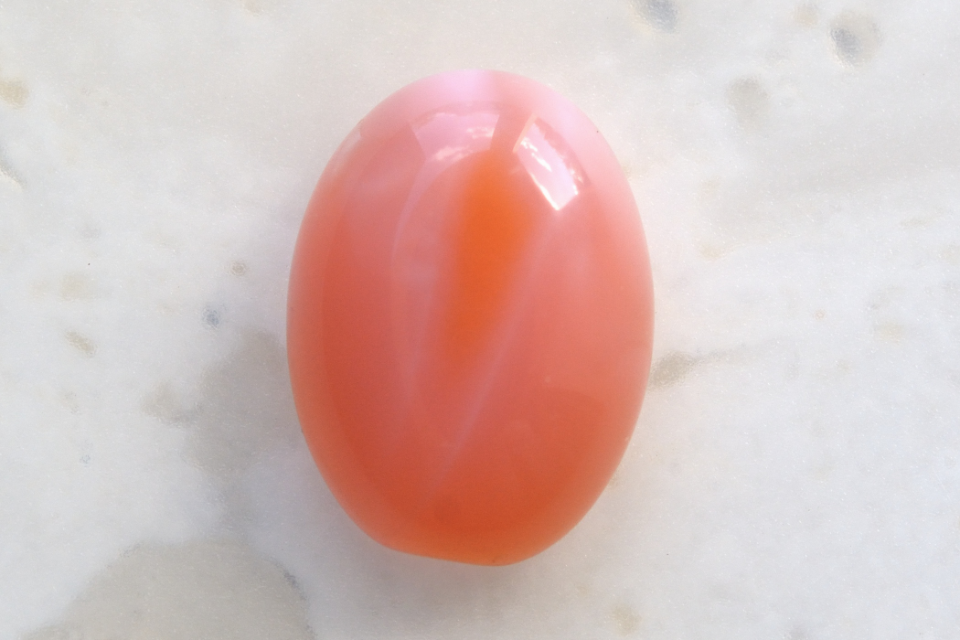 ピンクオパール【8】ルース・カボション（15.5×11.5mm）