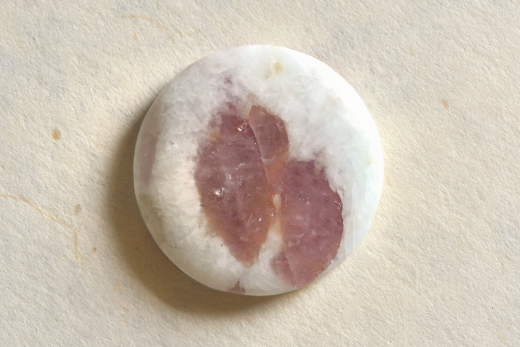 ピンクトルマリンインクォーツ【7】ルース・カボション（24×24mm）