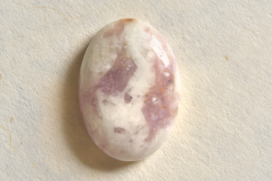ピンクトルマリンインクォーツ【9】ルース・カボション（23.5×17mm）
