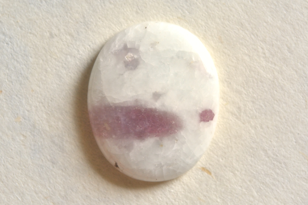 ピンクトルマリンインクォーツ【12】ルース・カボション（20.5×17mm）
