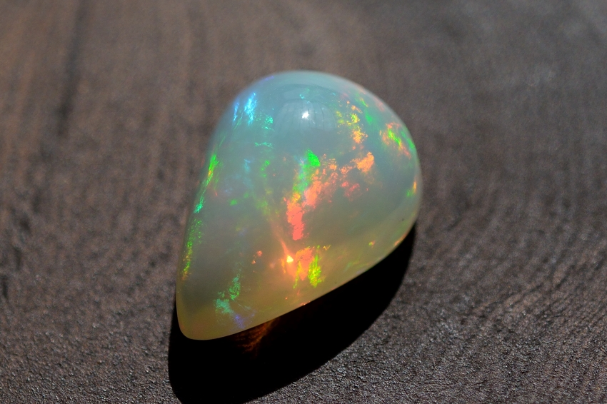 ボルダーオパール【17】ルース・カボション（23.5×16.5mm） 