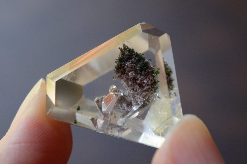 国産水晶 インクルージョン 希少品 クォーツインクォーツ（貫入水晶）【17】ルース・カボション（16