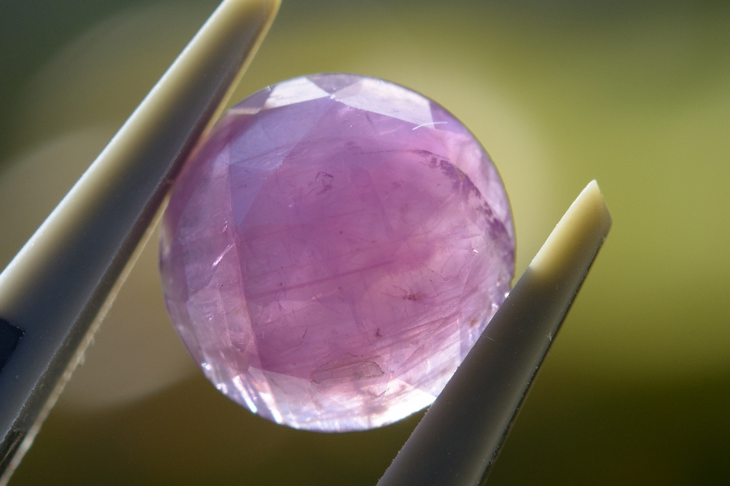 ルビー【22】天然石ルース・カボション（9.5×9.5mm）