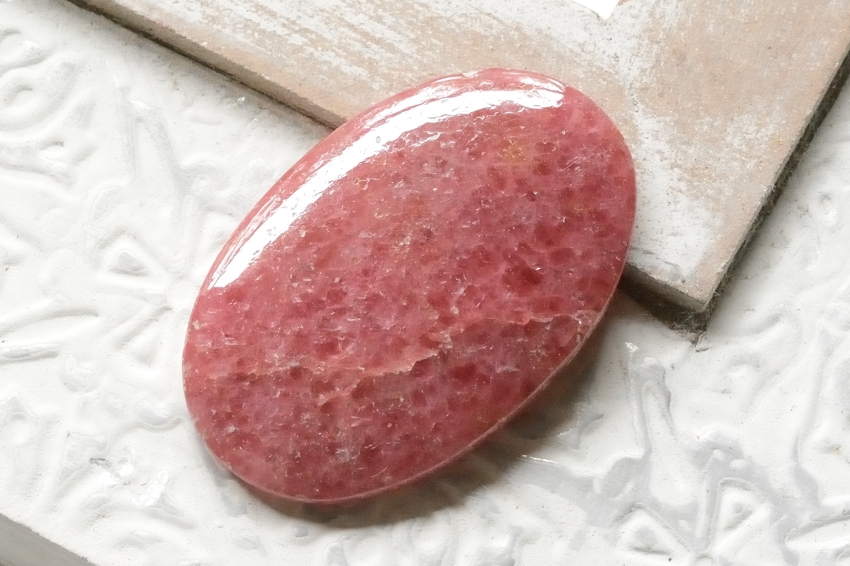 ロードナイト【4】天然石ルース　（39.5×25.5mm）