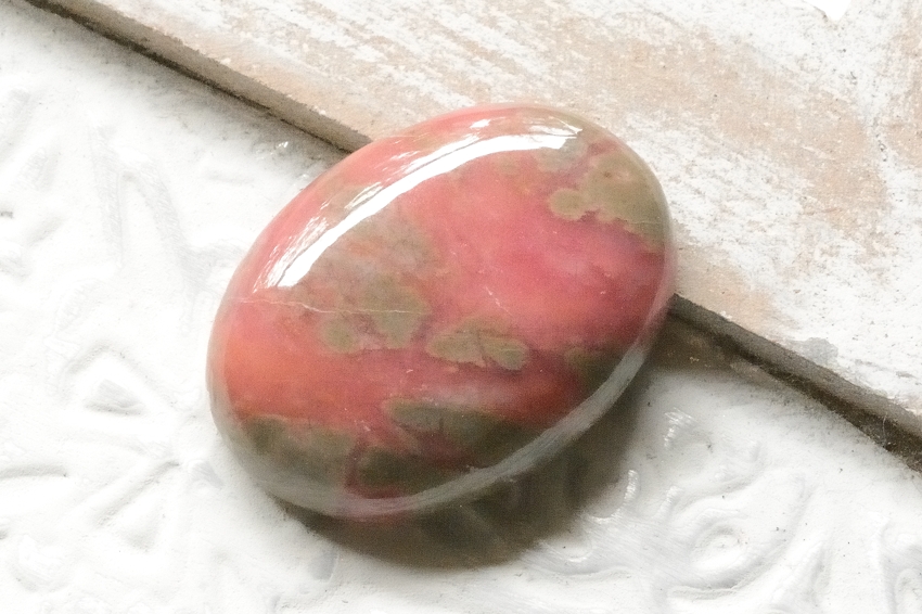 ロードナイト【9】天然石ルース　（25.5×19mm）
