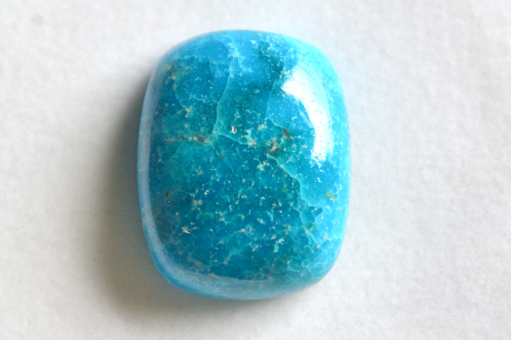 スリーピングビューティーターコイズ（珪化ターコイズ）【7】ルース・カボション（19.5×15.5mm）