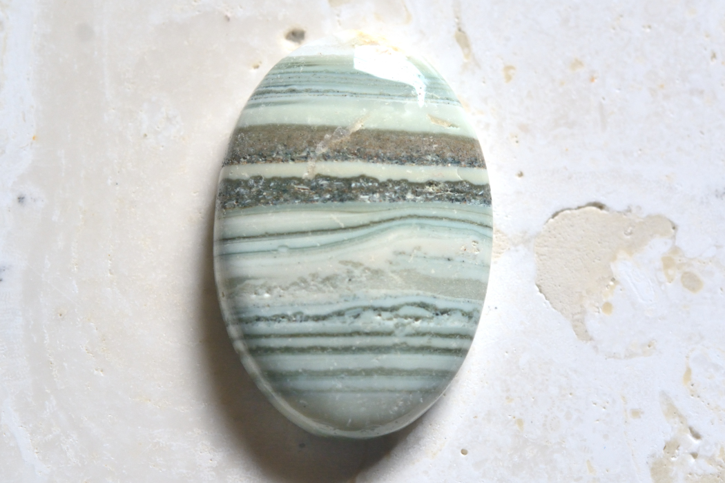 サターンカルセドニー【2】ルース・カボション（約28×19mm）