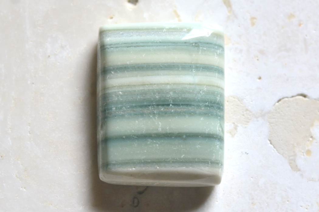サターンカルセドニー【7】ルース・カボション（約20×15.5mm）