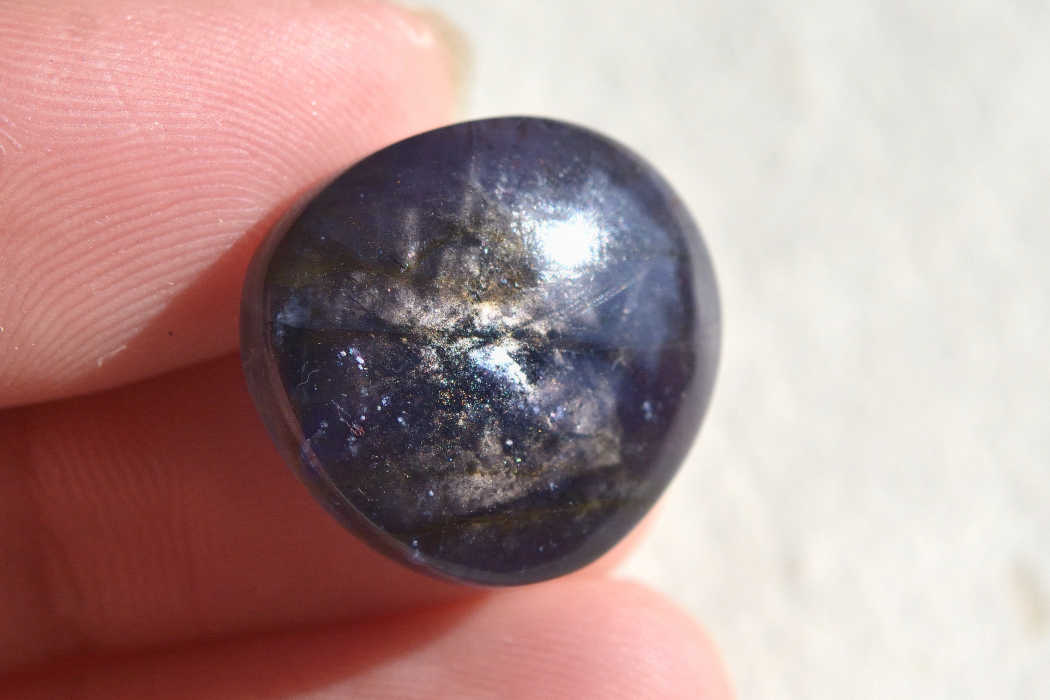 アイオライト（シルバーシーン）【4】ルース・カボション（18.5×17mm）