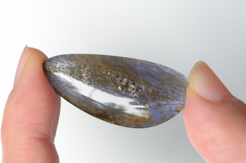 アイオライト（シルバーシーン）【17】天然石ルース・カボション（35×16mm）