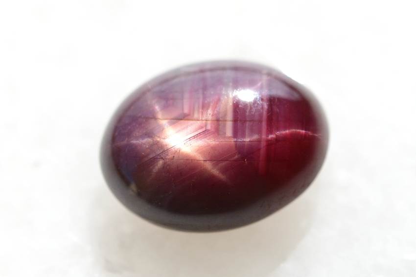 スタールビー【18】天然石ルース・カボション（14.5×11.5mm）
