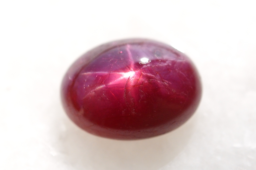 スタールビー【20】天然石ルース・カボション（14.5×11mm）
