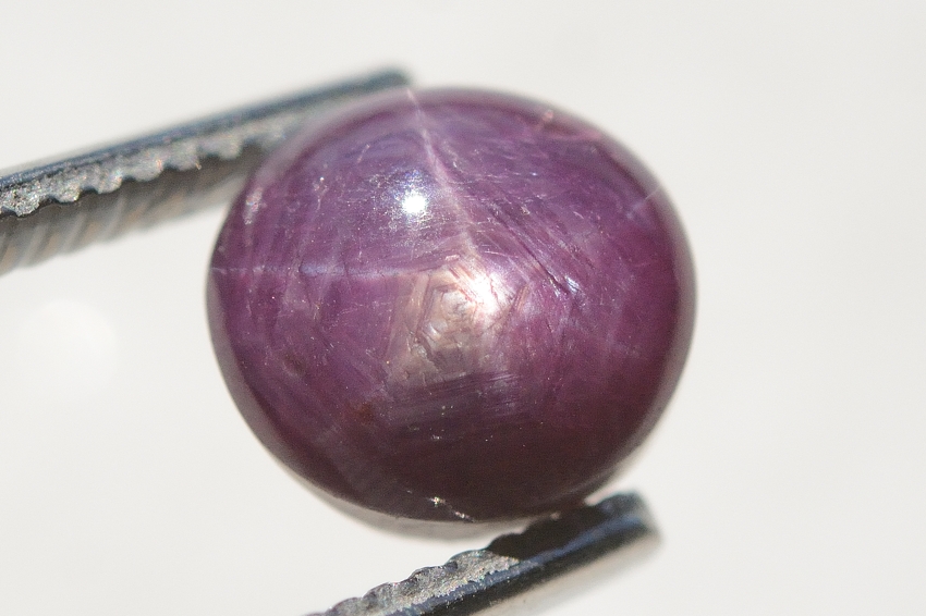 スタールビー【23】天然石ルース・カボション（8×7.5mm）