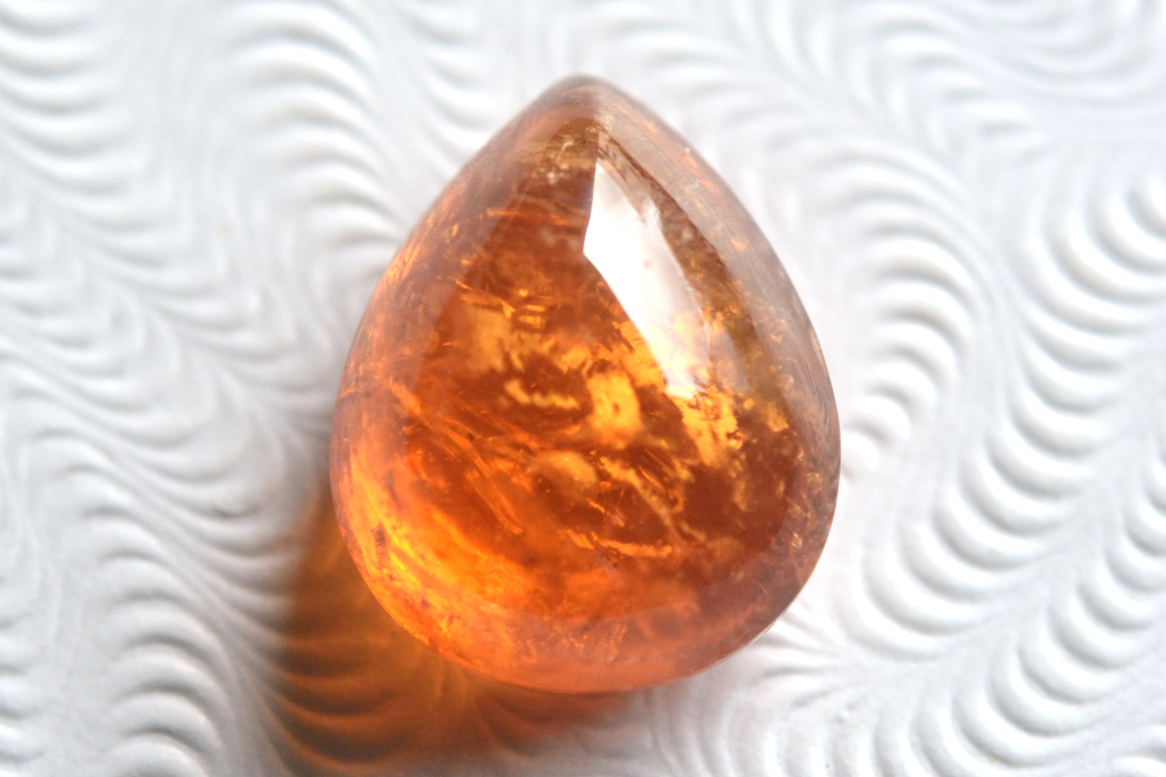 スぺサルティン（マンダリン）ガーネット【10】ルース・カボション（9.5×7.5mm）