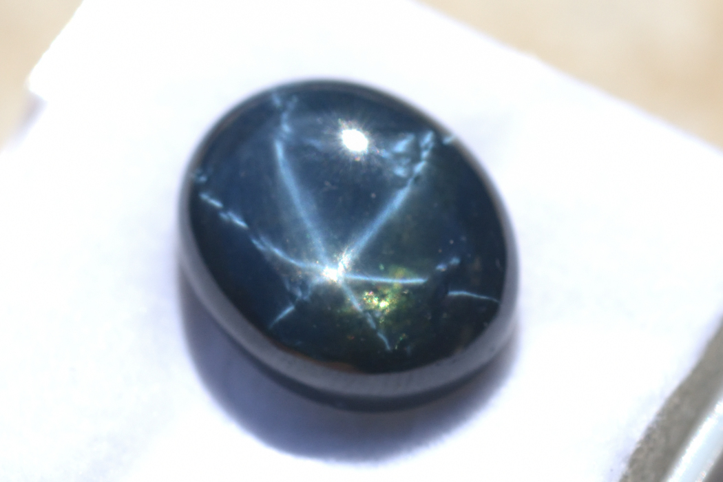 ブルースターサファイア【12】ルース・カボション（13×11mm）