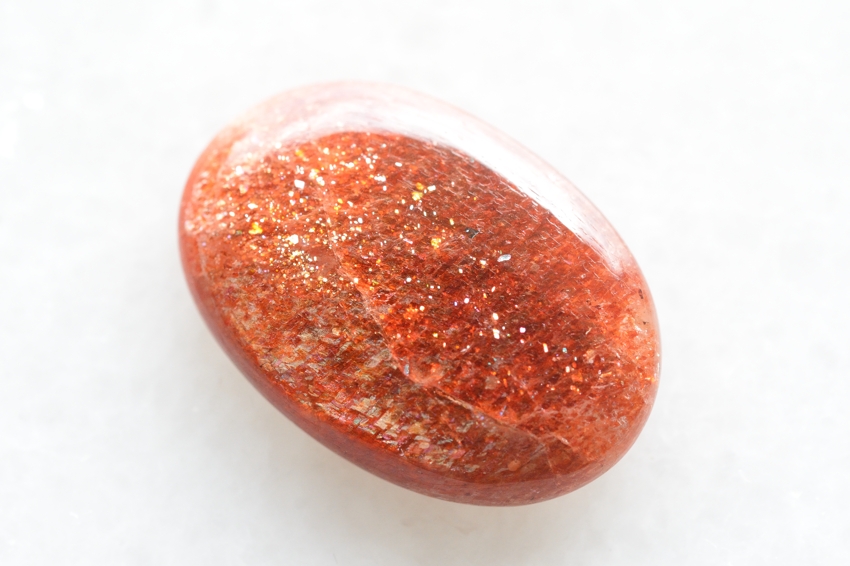 サンストーン【11】天然石ルース・カボション（23×15.5mm）