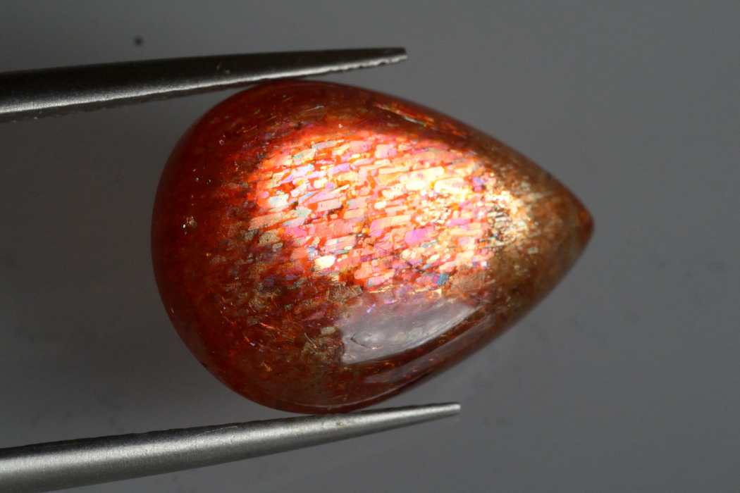サンストーン【27】ルース・カボション（17.5×12.5mm）