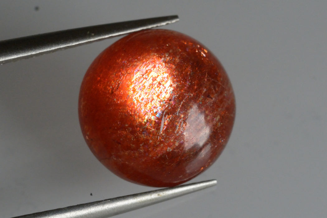 サンストーン【29】ルース・カボション（12.5×12.5mm）