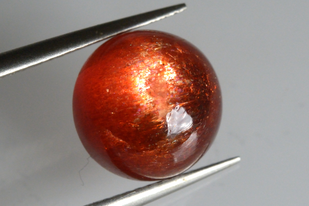 サンストーン【32】ルース・カボション（11.5×11.5mm）