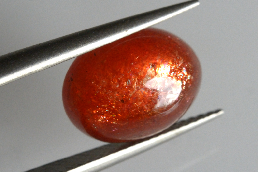 サンストーン【33】ルース・カボション（12.5×9.5mm）