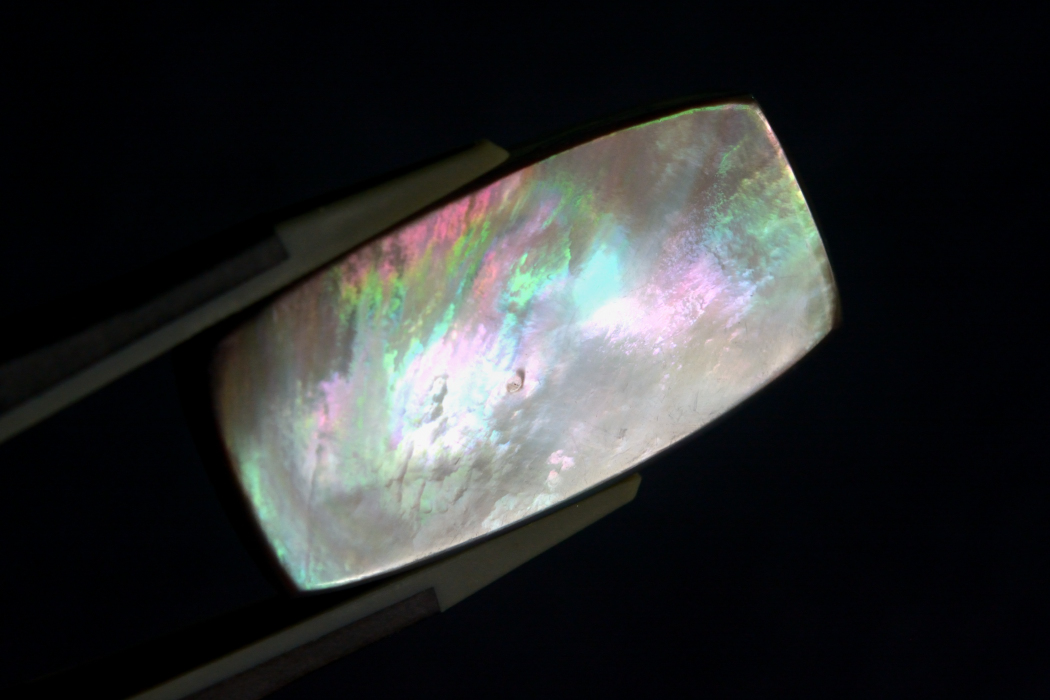 タヒチアンBMOP（ブラックマザーオブパール）【4】ルース・カボション（30.5×16mm）
