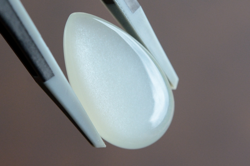 ホワイトムーンストーン【3】ルース・カボション