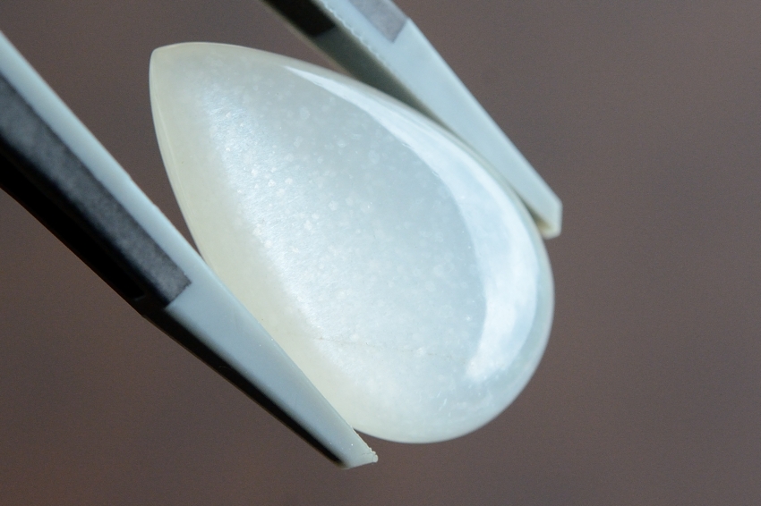 ホワイトムーンストーン【4】ルース・カボション