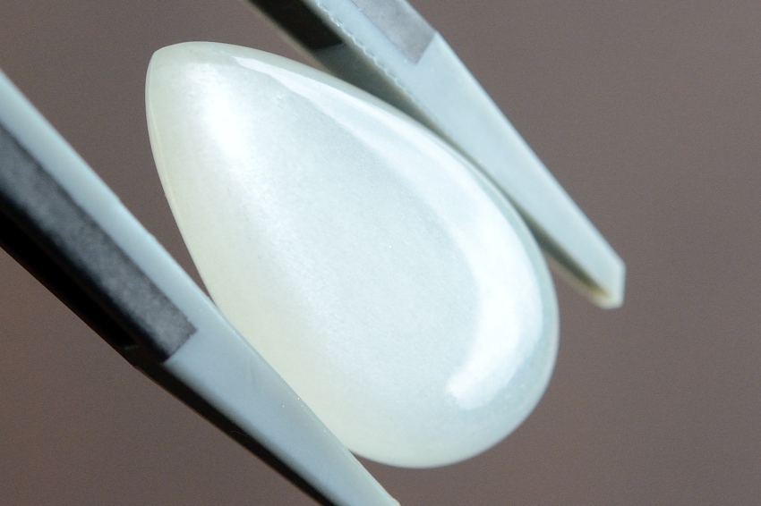 ホワイトムーンストーン【8】ルース・カボション