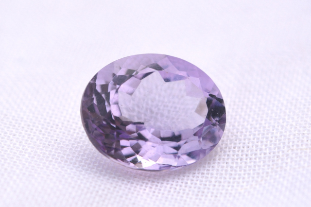 ピンクラベンダーアメジスト【23】ルース・ファセットカット（13.5×11mm）