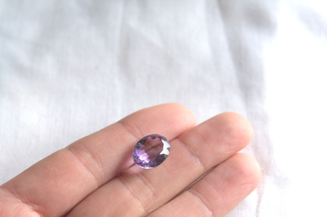ファントムピンクラベンダーアメジスト【25】ルース・ファセットカット（13×10mm）