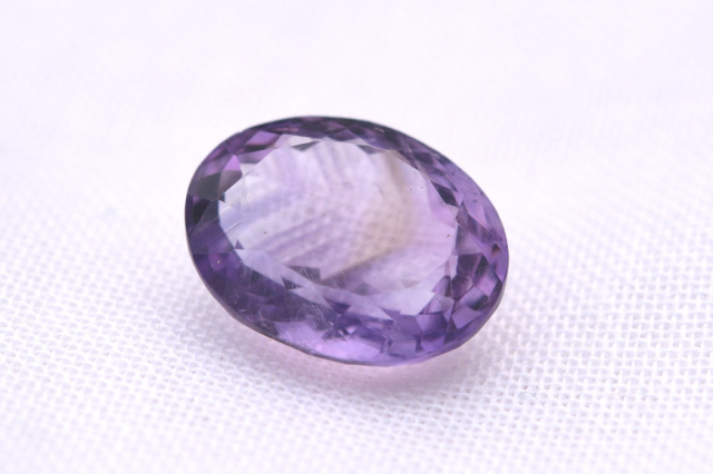 ファントムピンクラベンダーアメジスト【25】ルース・ファセットカット（13×10mm）