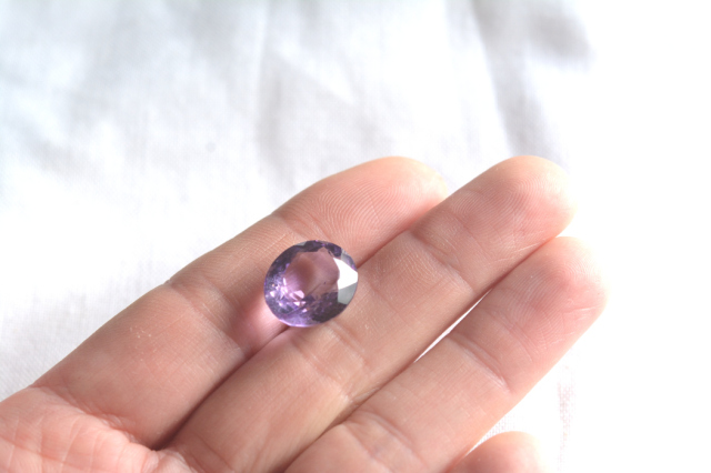 ピンクラベンダーアメジスト【27】ルース・ファセットカット（13.5×12mm）
