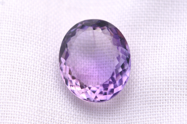 ピンクラベンダーアメジスト【28】ルース・ファセットカット（14.5×12mm）