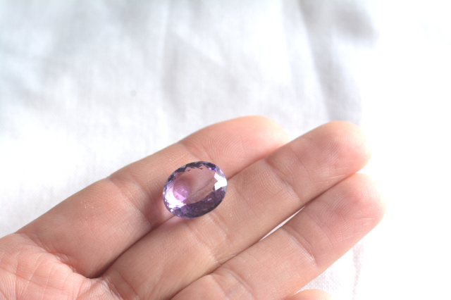 ピンクラベンダーアメジスト【28】ルース・ファセットカット（14.5×12mm）